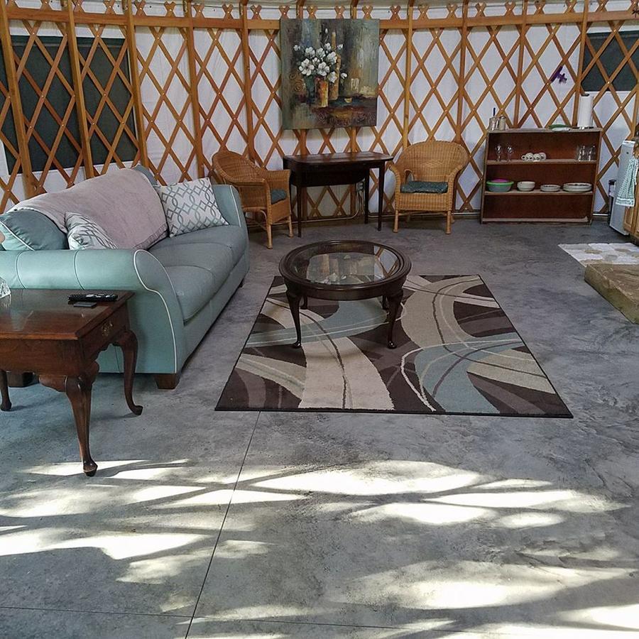 Yale Manor B&B & Yurt Glamping 外观 照片