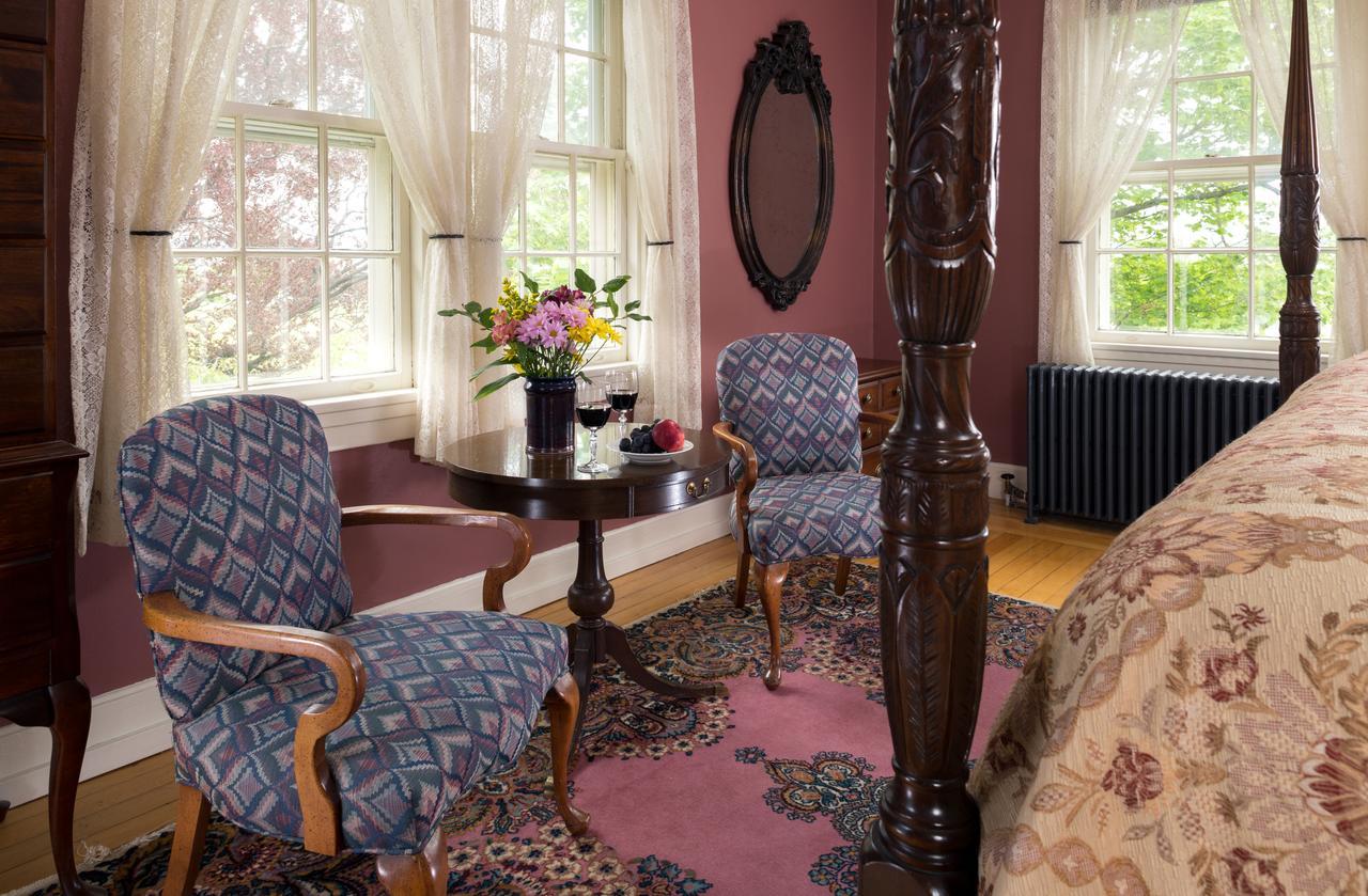 Yale Manor B&B & Yurt Glamping 外观 照片